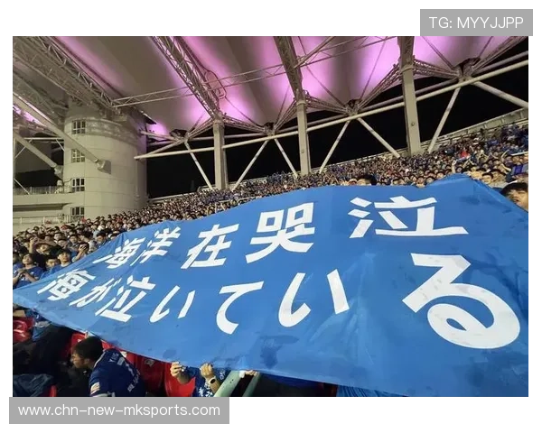 武汉三镇外围远射力量十足，擦柱而出惋惜万分