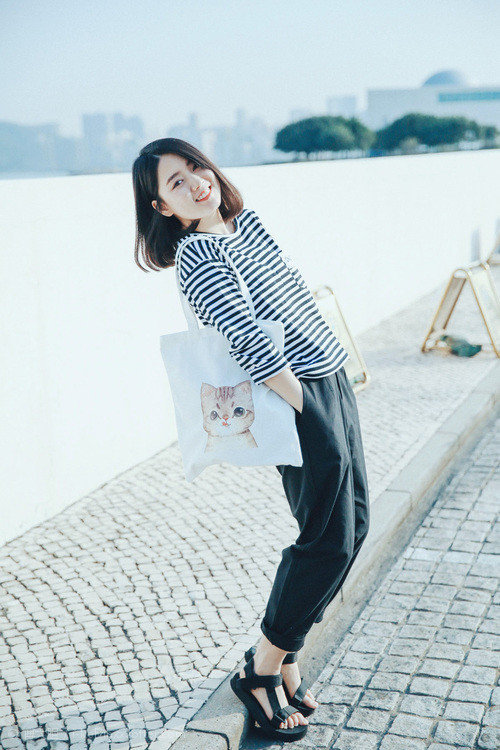 李恩:全黑队中场的主心骨,组织进攻如行云流水,李恩百科